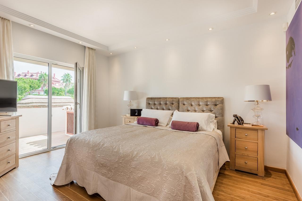 The Residence By The Beach House Μαρμπέλλα Εξωτερικό φωτογραφία
