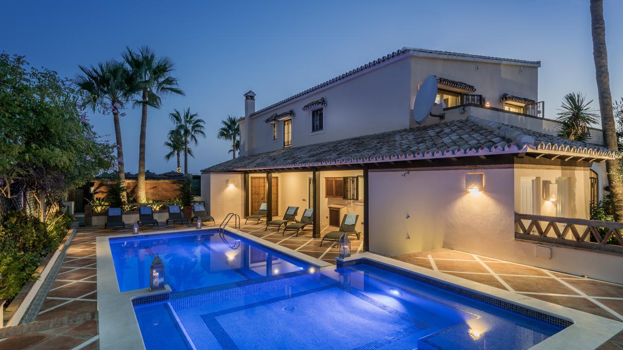 The Residence By The Beach House Μαρμπέλλα Εξωτερικό φωτογραφία